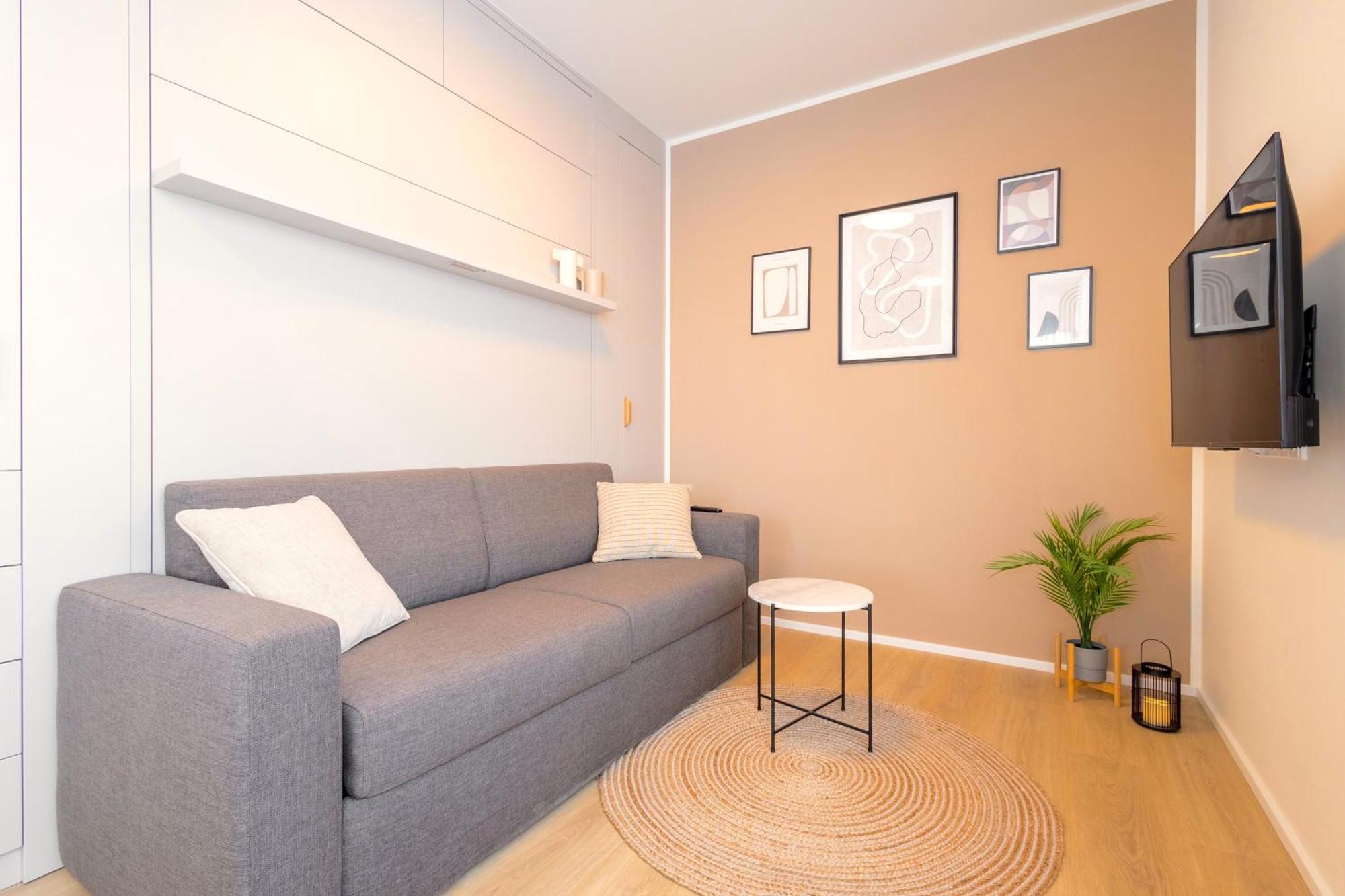 Appartamento Bright 2Br - 5Th Floor, Balcony, Free Parking By Gravity Praga Esterno foto