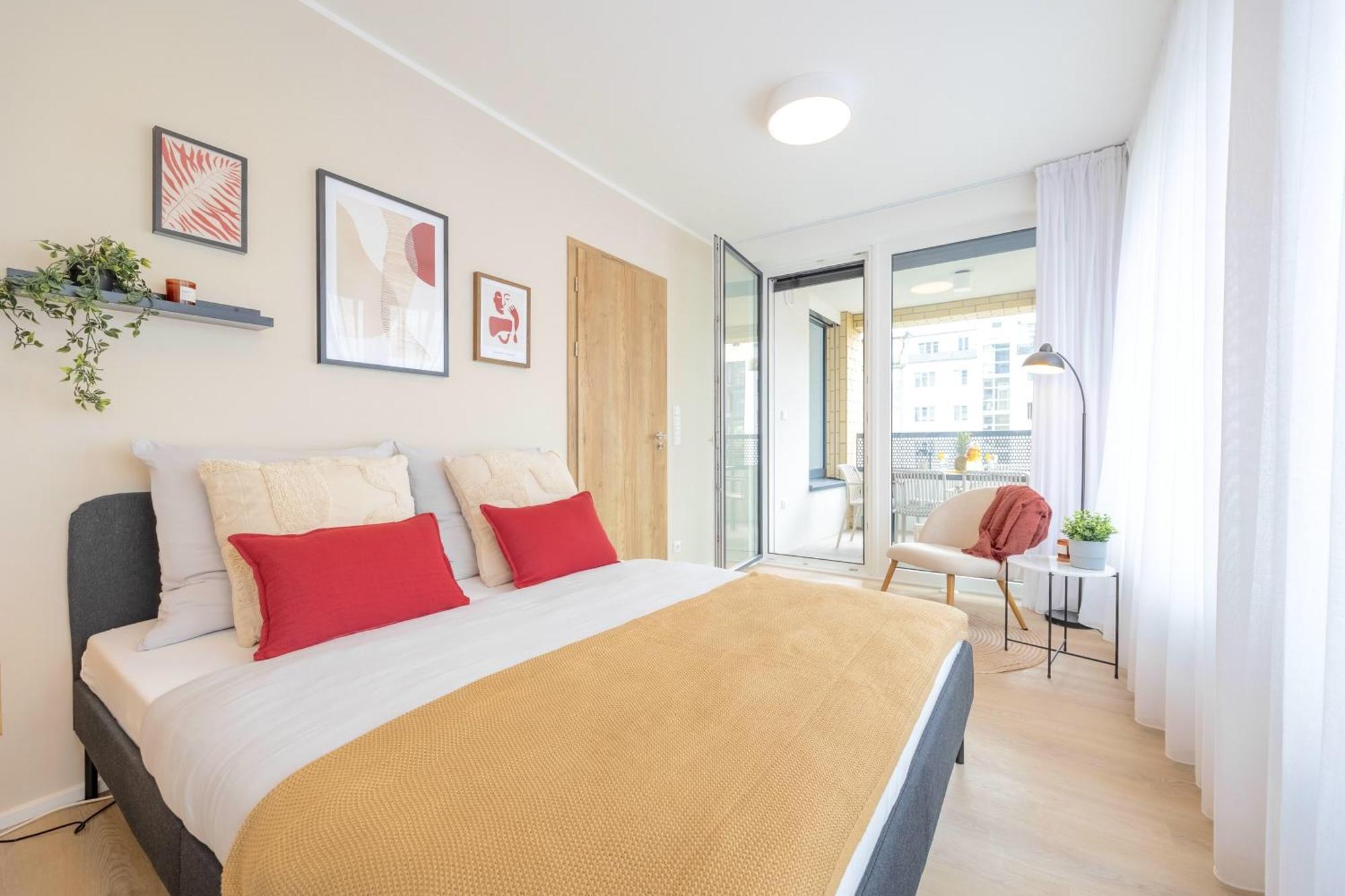 Appartamento Bright 2Br - 5Th Floor, Balcony, Free Parking By Gravity Praga Esterno foto