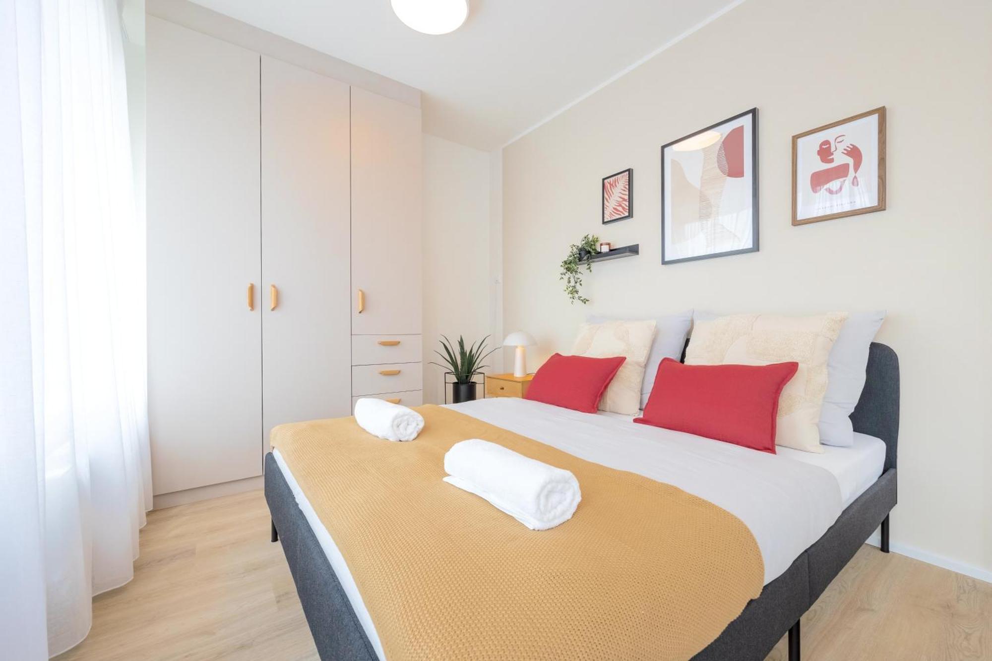 Appartamento Bright 2Br - 5Th Floor, Balcony, Free Parking By Gravity Praga Esterno foto